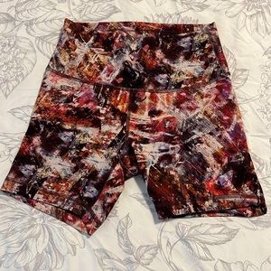 Lululemon Wunder Train Shorts 6 inches